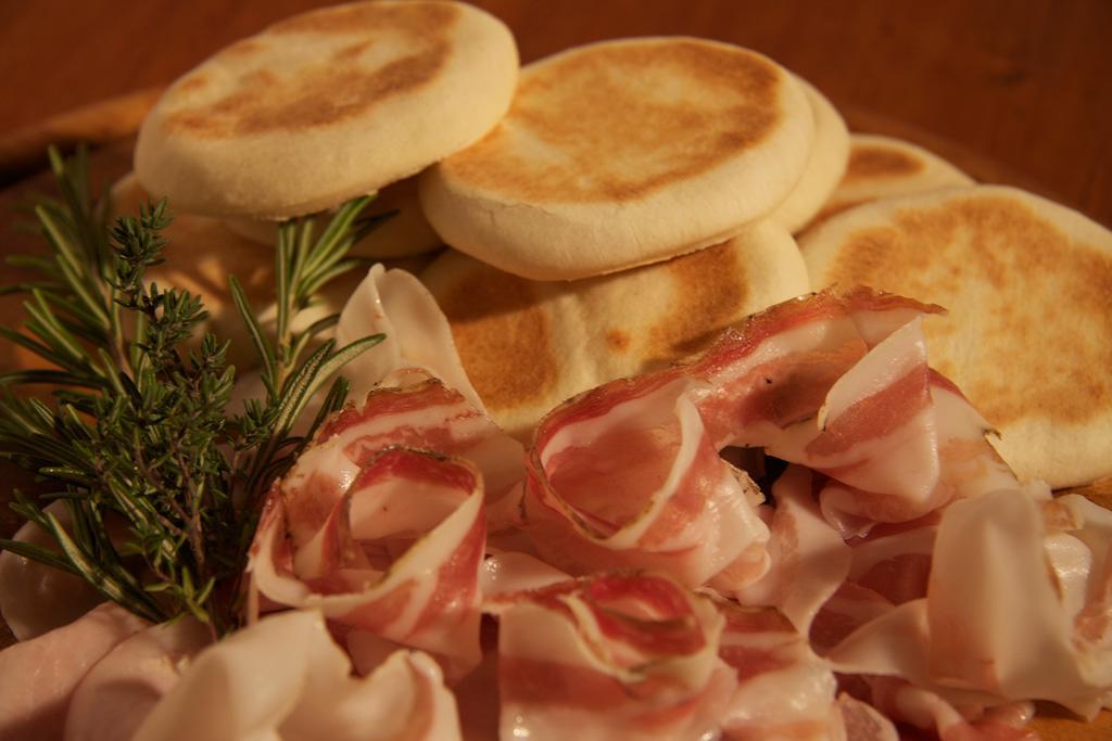 Locanda Del Toro 칼더라라디레노 외부 사진